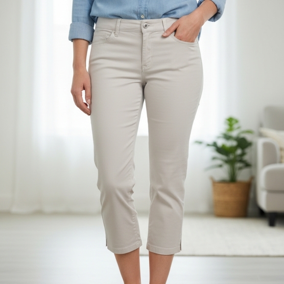 Ricki's Elegant Cream Capris - Picture 2 of 9